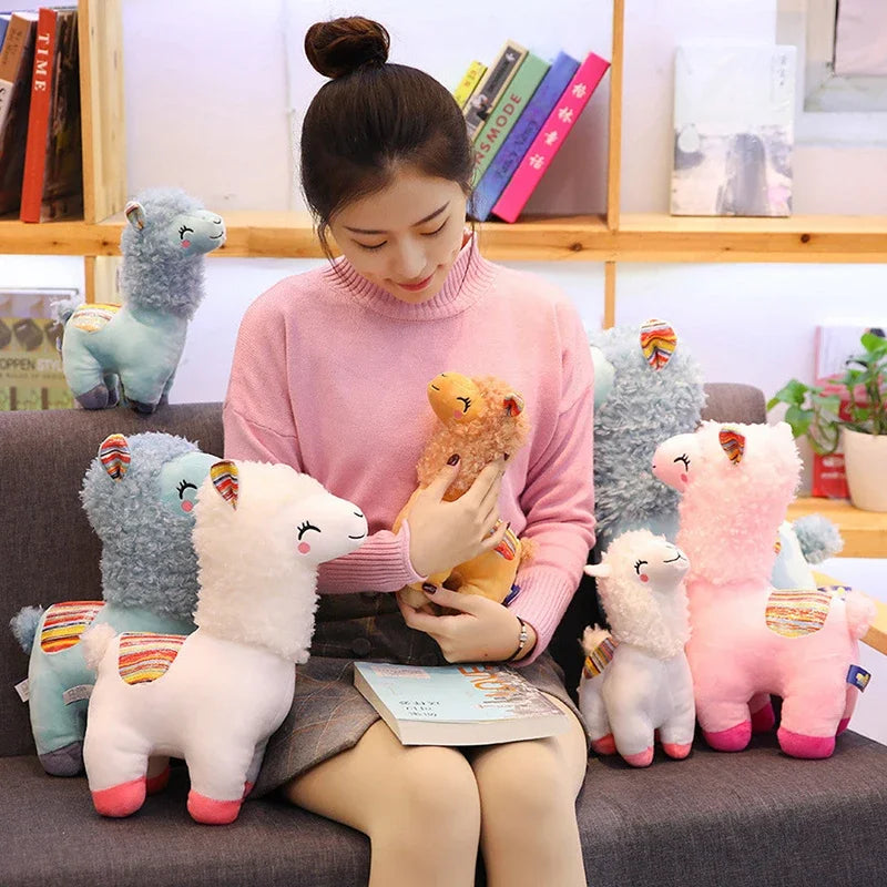 Brinquedo de pelúcia de alpaca lhama com sorriso de 25 cm, boneco de pelúcia fofo, almofadas decorativas para casa, brinquedos para crianças, presentes de aniversário